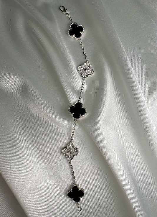 צמיד תלתן - שחור משובץ - ציפוי כסף 925